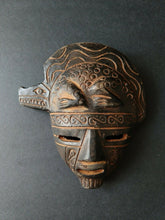 Load image into Gallery viewer, Inca Aztec Mayan Mask lizard sculpture wall plaque carving www.Neo-mfg.com 6&quot; Museum reproduction
