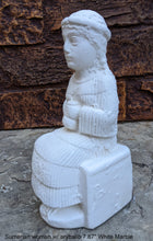 Load image into Gallery viewer, Sumerian Sculptural woman with aryballo www.Neo-Mfg.com 7.87&quot; Museum reproduction
