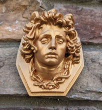 Load image into Gallery viewer, Medusa Watts 1846 high relief www.Neo-Mfg.com 4.25&quot;
