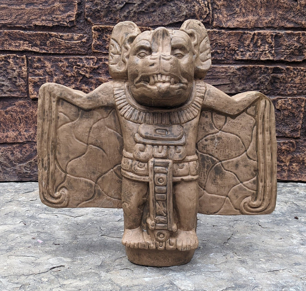 Aztec Mayan bat Zotz en Guate sculpture statue art 12